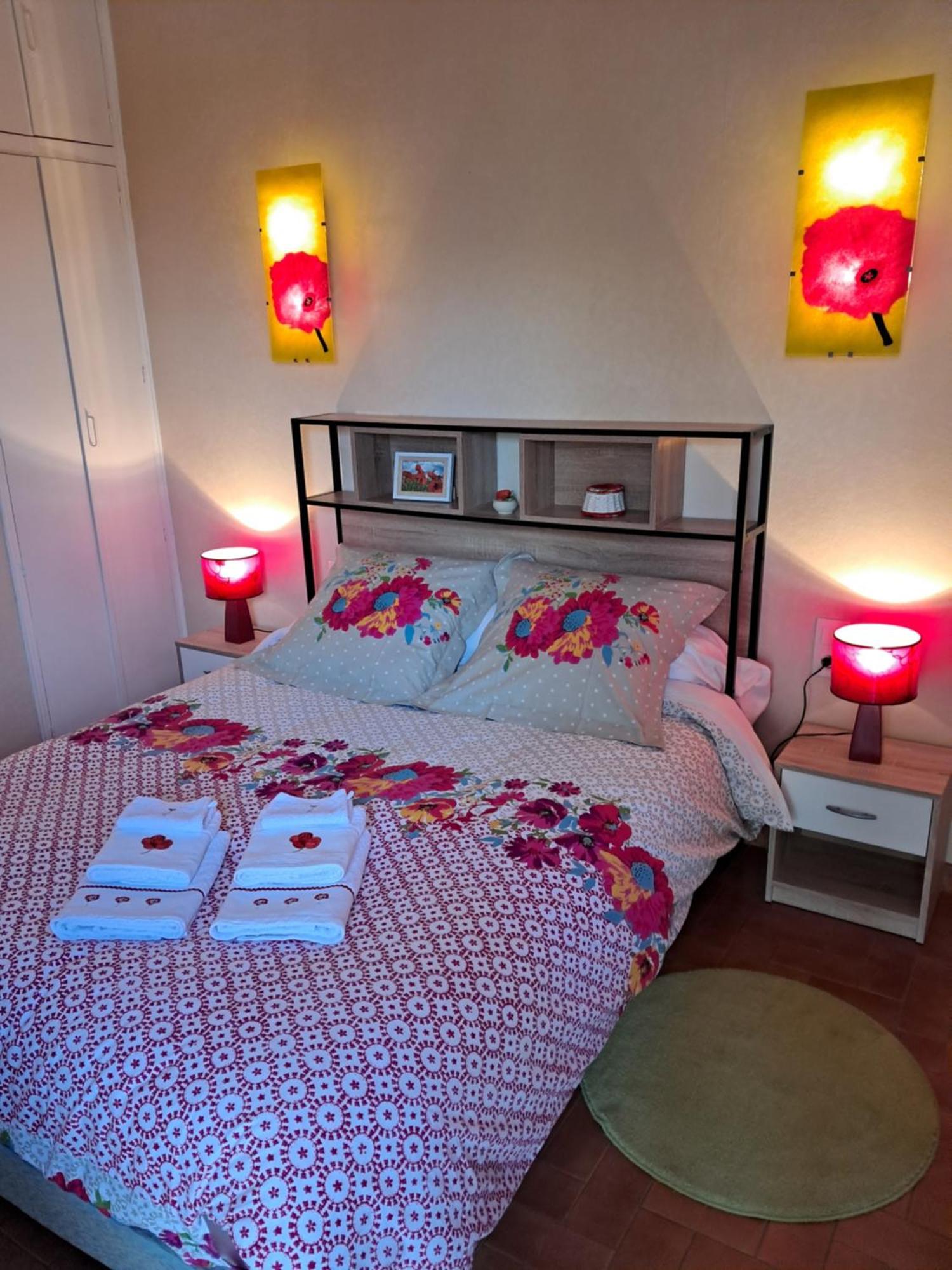 Gentil Coquelicot Apartment Mirepoix  Bagian luar foto